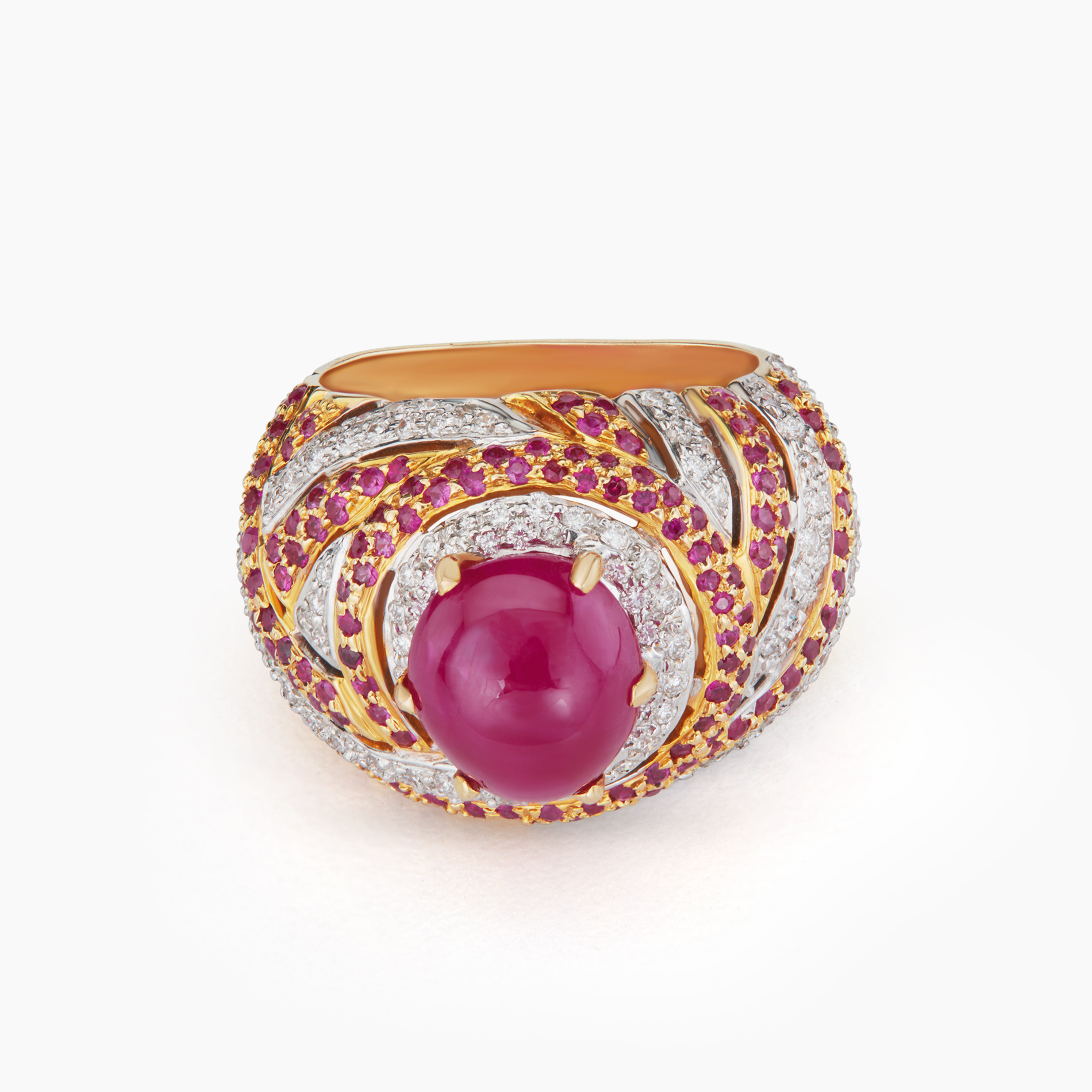 Retro Ruby Cabachon Ring