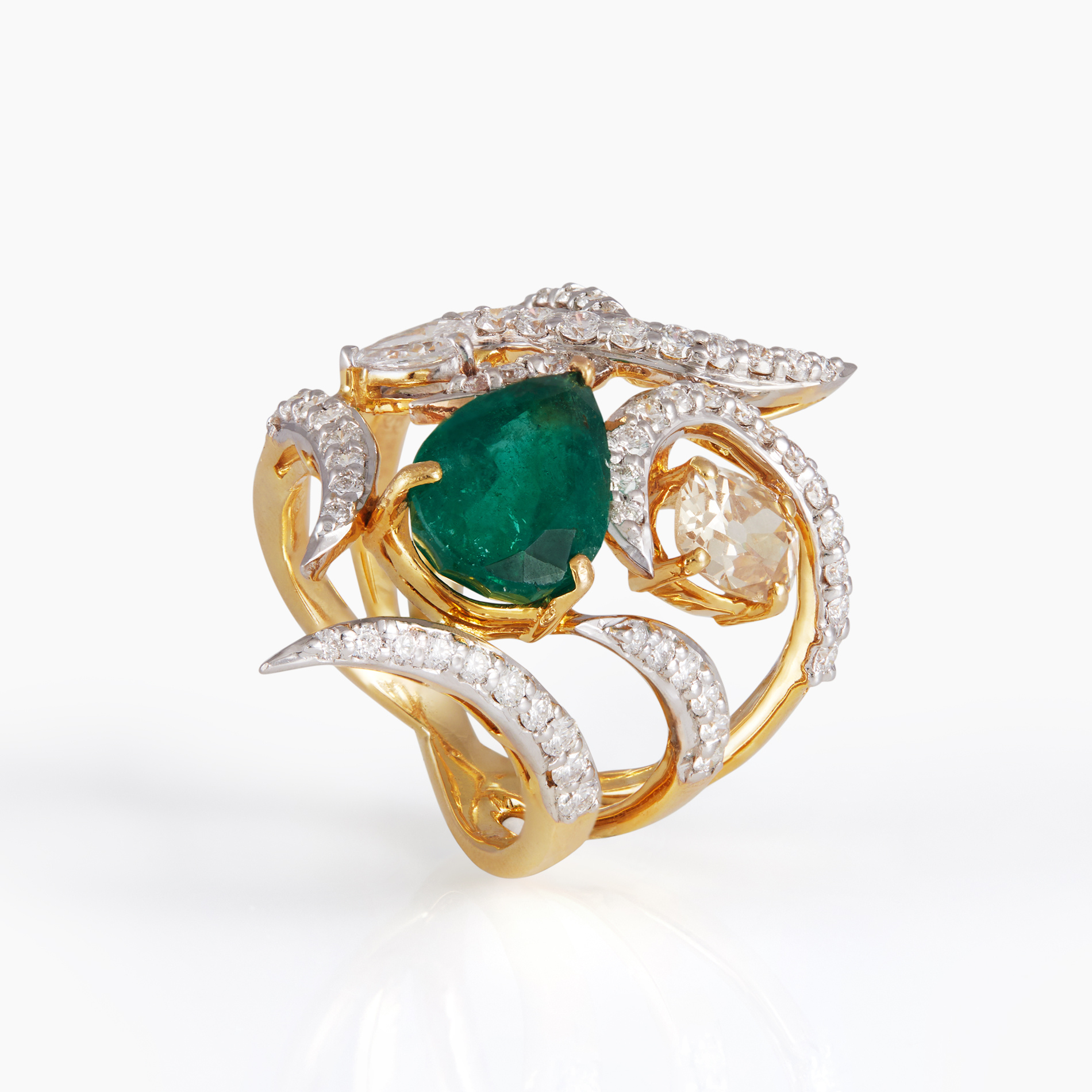 Verde Aurum Intertwine Ring